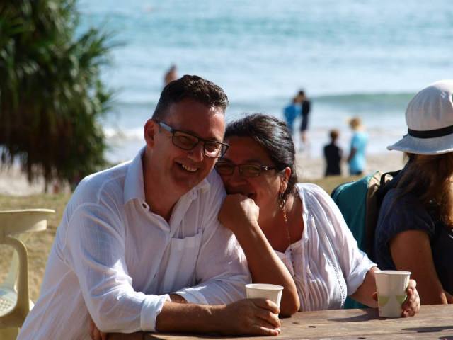 1148995_10152211621828793_1221551966_n